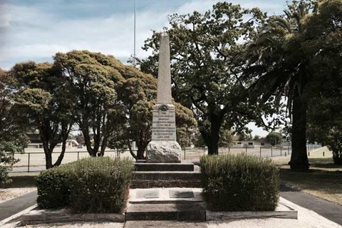 Glen Waverley Cenotaph