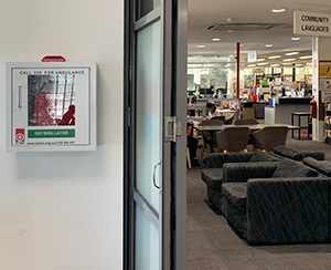 Defibrillator Glen Waverley Library