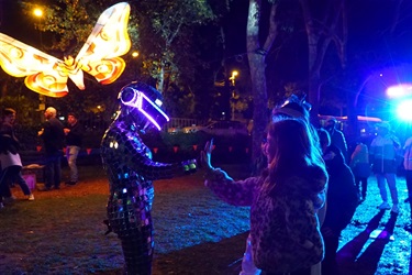Emerge - Children with performer