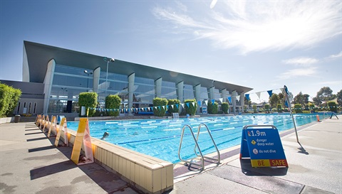 monash-aquatic-recreation-centre-50m-pool.jpg