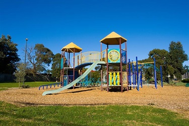 Batesford Reserve playground