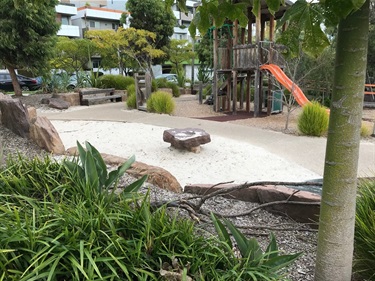 Holmesglen Jingella Reserve playspace