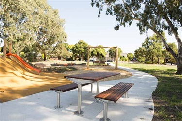 Portland Street South Reserve picnic table