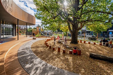 Oakleigh South Child and Family Hub outdoor learning environment