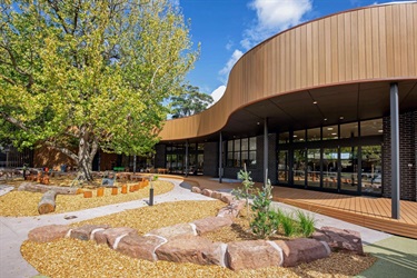 Oakleigh South Child and Family Hub outdoor learning environment