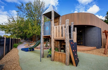 Oakleigh South Child and Family Hub playground